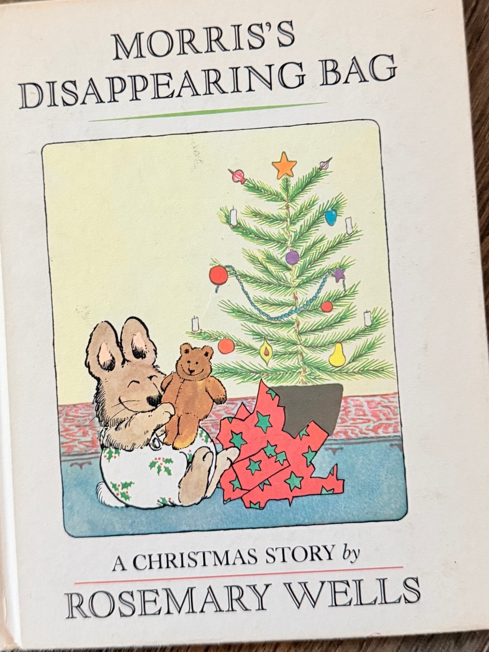 Morris’s Disappearing Bag | A Christmas Story by Rosemary Wells | Vintage book